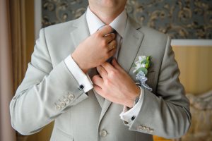 homme élégant boutons de manchette